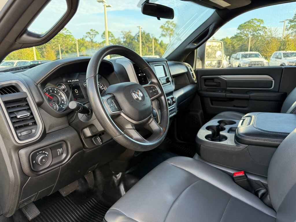 Used 2024 RAM 3500 Tradesman w/ Snow Chief Group AWD/4WD image 18