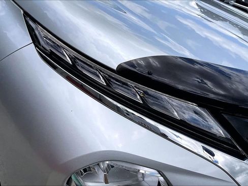 Used 2023 Mitsubishi Outlander SE AWD/4WD image 27