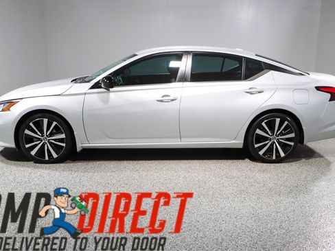 Used 2022 Nissan Altima 2.5 SR FWD image 10