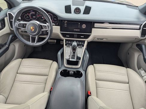 Used 2022 Porsche Cayenne S Platinum image 15