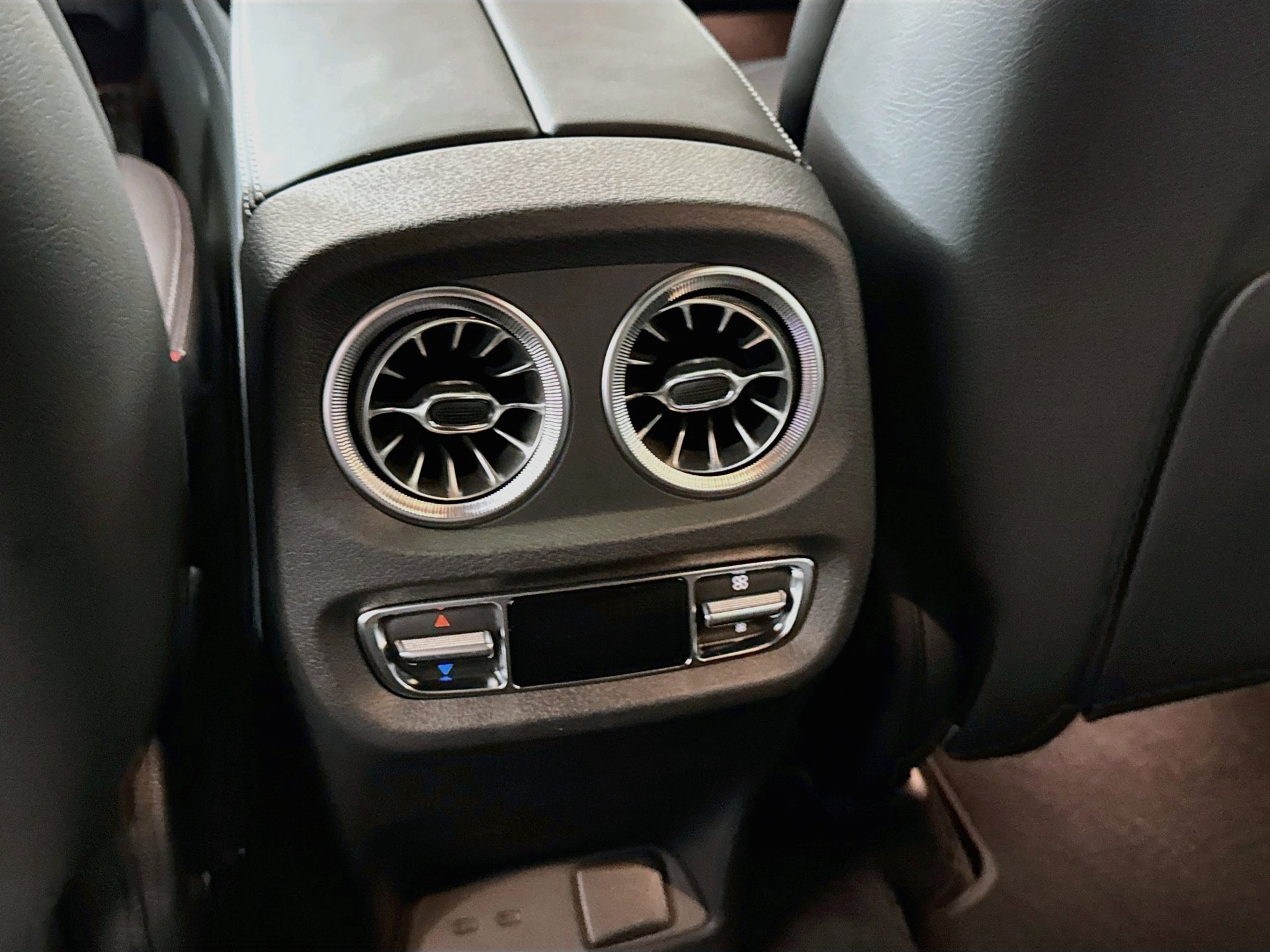 New 2027 Mercedes-Benz G 580 e image 28