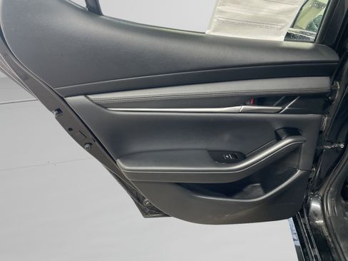Used 2025 MAZDA MAZDA3 s Sport FWD image 9