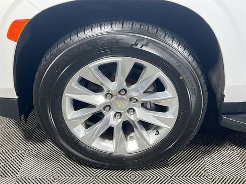 Used 2023 Chevrolet Suburban Premier image 29