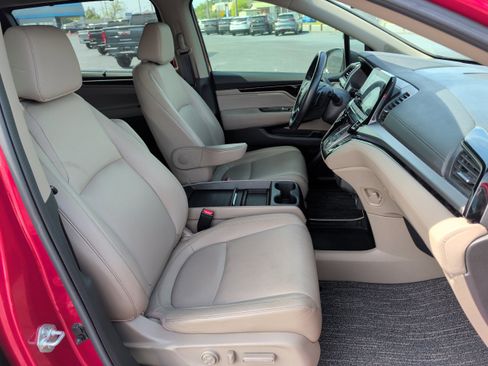 Used 2023 Honda Odyssey Touring image 10