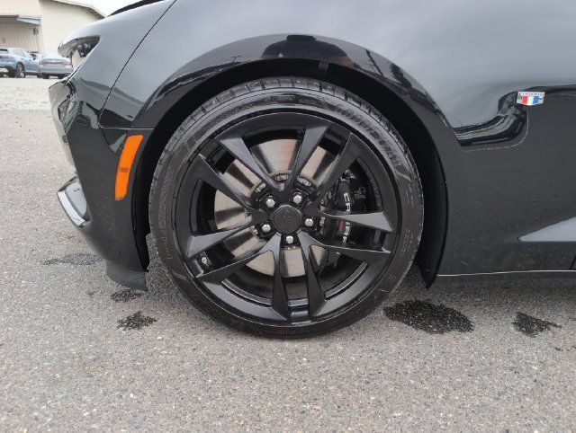 Used 2023 Chevrolet Camaro SS RWD image 32