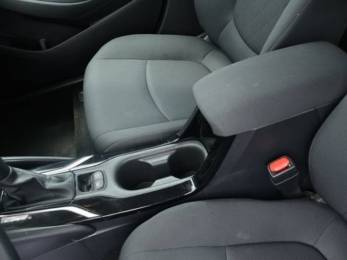 Used 2022 Toyota Corolla LE FWD image 19