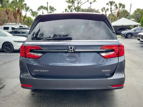 Certified 2024 Honda Odyssey Touring image 5