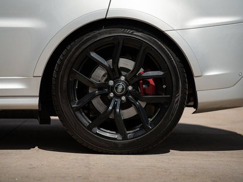 Used 2022 Land Rover Range Rover Sport SVR Carbon Edition AWD/4WD image 11