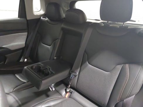 Used 2022 Jeep Compass Latitude image 13