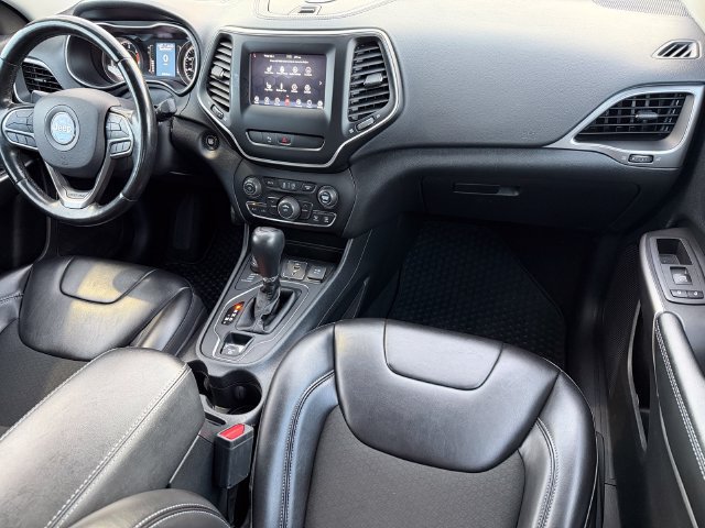 Used 2020 Jeep Cherokee Latitude Plus w/ Cold Weather Group AWD/4WD image 33