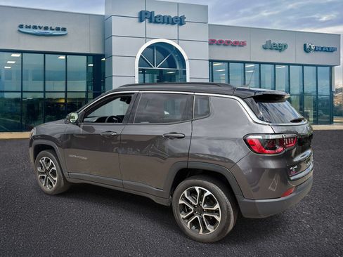 Used 2024 Jeep Compass Limited w/ Sun and Sound Group AWD/4WD image 3