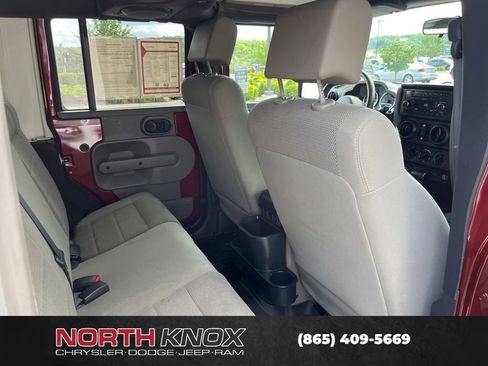 Used 2007 Jeep Wrangler Unlimited Sahara w/ Trailer Tow Group AWD/4WD image 23
