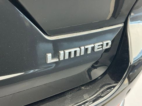 Used 2024 Jeep Grand Cherokee Limited w/ Luxury Tech Group II image 38