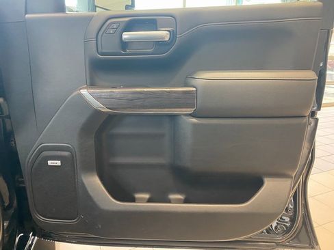 Used 2021 Chevrolet Silverado 1500 LTZ w/ Technology Package image 10