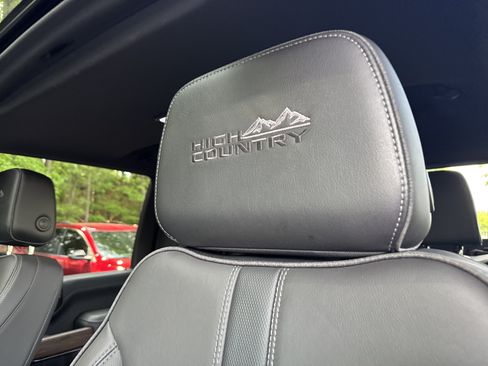 Used 2023 Chevrolet Silverado 2500 High Country AWD/4WD image 32