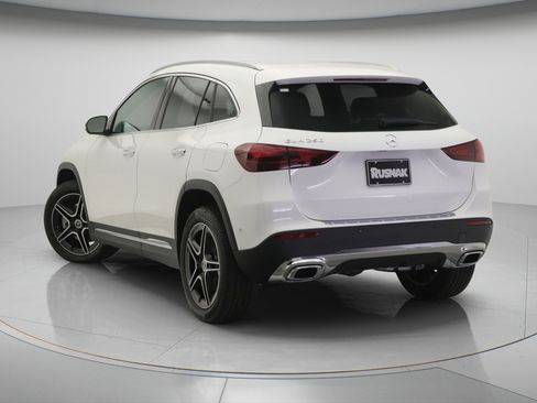New 2026 Mercedes-Benz GLA 250 image 2