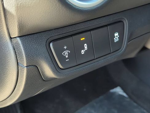 Used 2024 Kia Forte LXS w/ LXS Technology Package FWD image 31