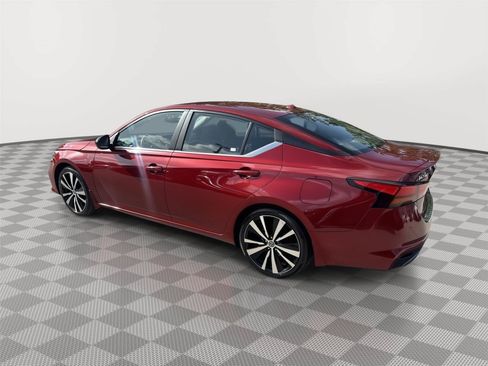 Used 2022 Nissan Altima 2.5 SR FWD image 6