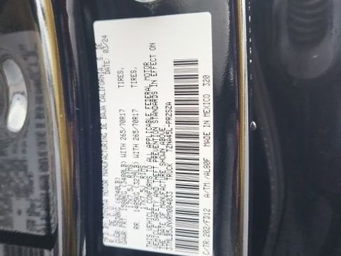 Used 2024 Toyota Tacoma TRD Off-Road image 25