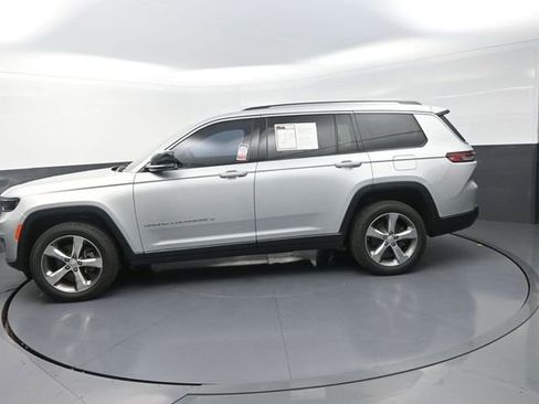 Used 2022 Jeep Grand Cherokee L Limited AWD/4WD image 7