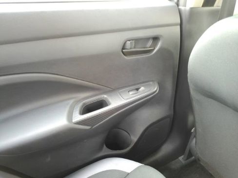 Used 2025 Nissan Versa S FWD image 24