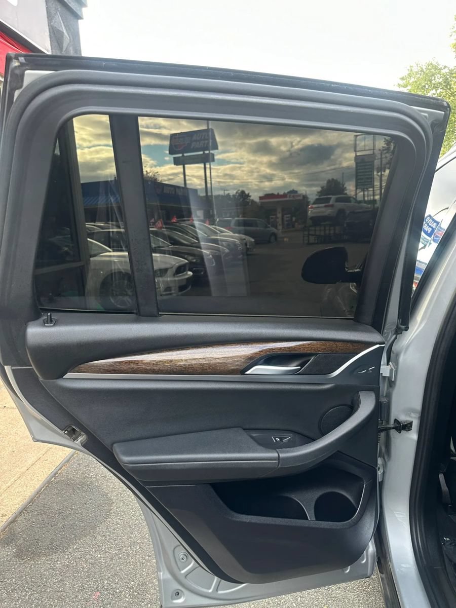 Used 2019 BMW X3 xDrive30i w/ Driving Assistance Package AWD/4WD image 17