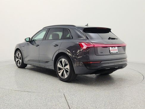 Used 2024 Audi Q8 e-tron Premium Plus AWD/4WD image 7