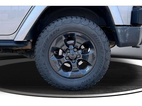 Used 2015 Jeep Wrangler Unlimited Sahara AWD/4WD image 39