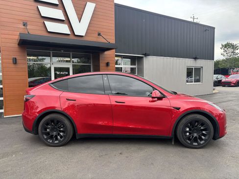 Used 2021 Tesla Model Y Long Range AWD/4WD image 2