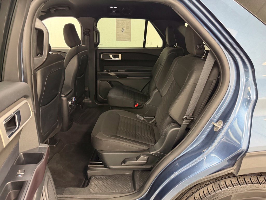 Used 2020 Ford Explorer XLT w/ Comfort Package AWD/4WD image 18