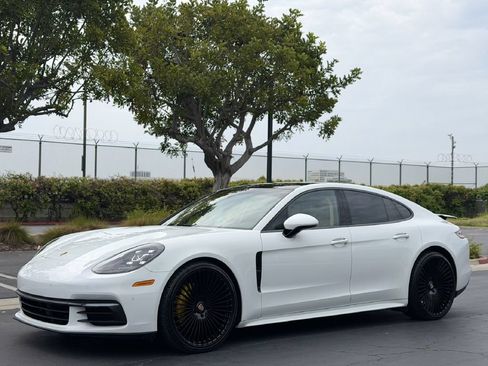 Used 2018 Porsche Panamera 4 AWD/4WD image 2