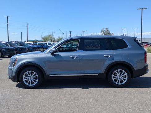Used 2020 Kia Telluride LX FWD image 2