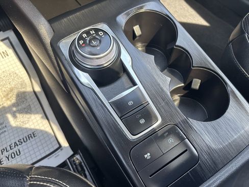 Used 2022 Ford Escape SEL image 24