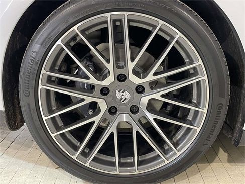 New 2026 Porsche Panamera 4 image 13