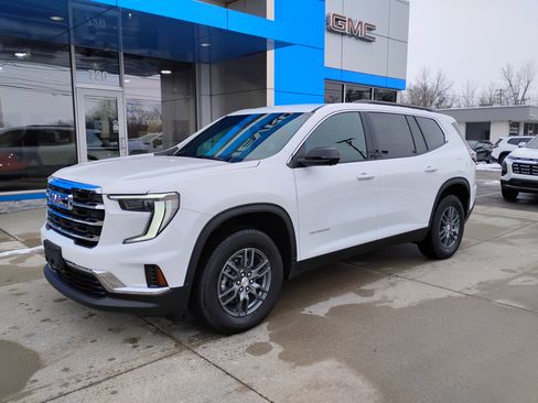 Used 2025 GMC Acadia Elevation image 30