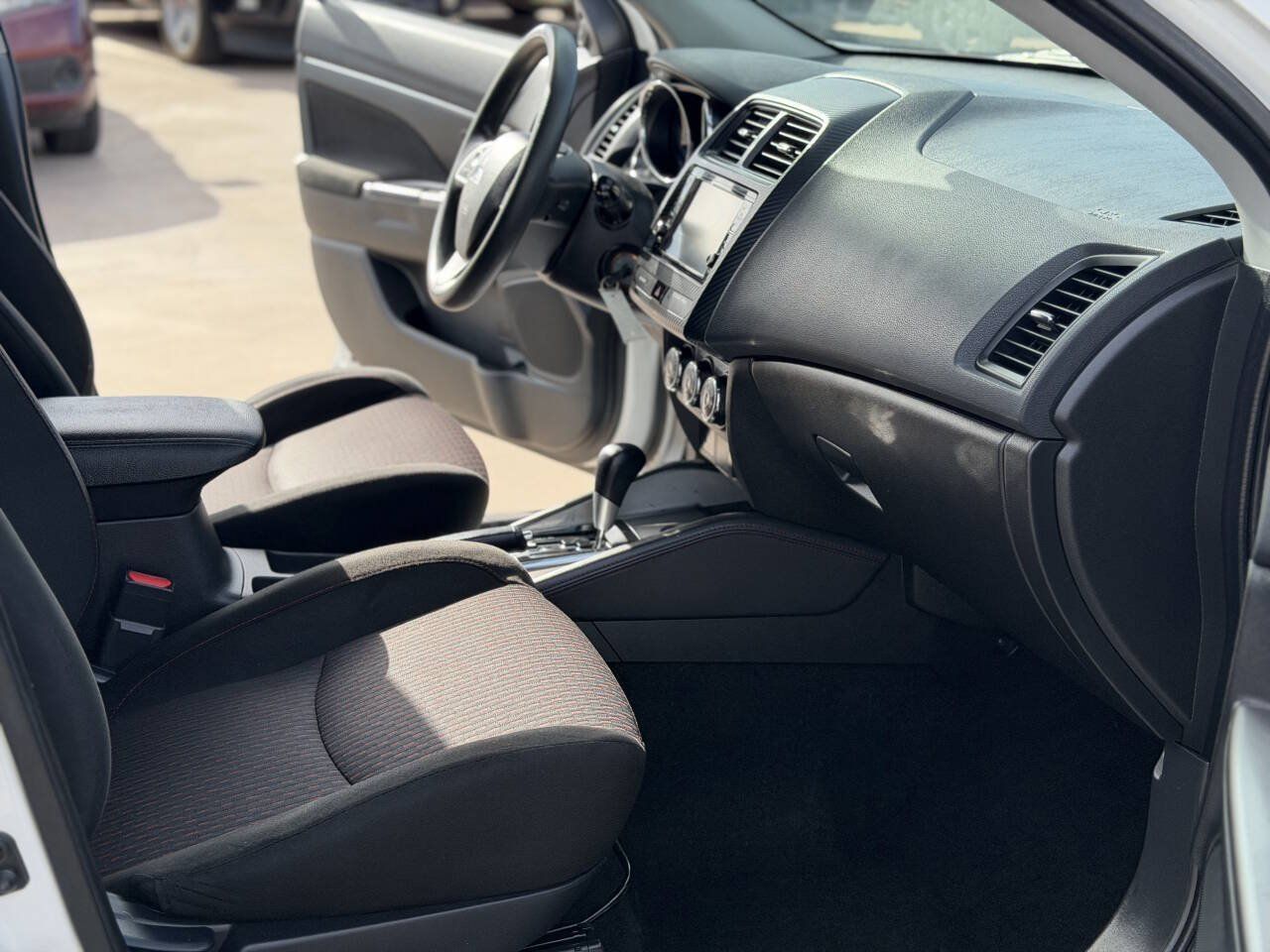 Used 2018 Mitsubishi Outlander Sport ES AWD/4WD image 5