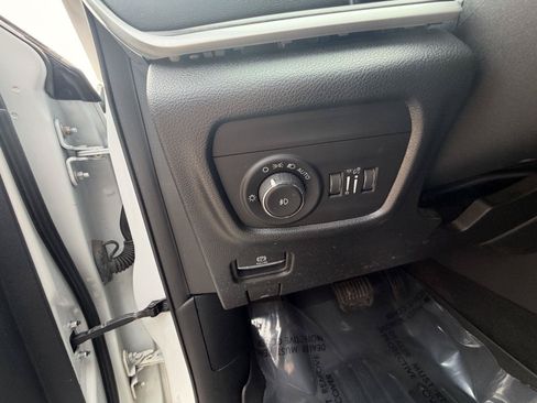 Used 2021 Jeep Grand Cherokee L Limited AWD/4WD image 12