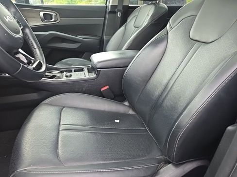 Used 2022 Kia Sorento S w/ Panoramic Sunroof Package AWD/4WD image 11