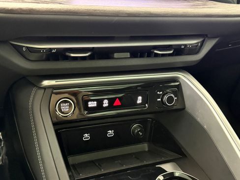 Certified 2025 Audi Q5 Premium w/ Convenience Package image 22