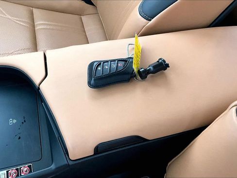 Used 2024 Lexus ES 350 Ultra Luxury image 13