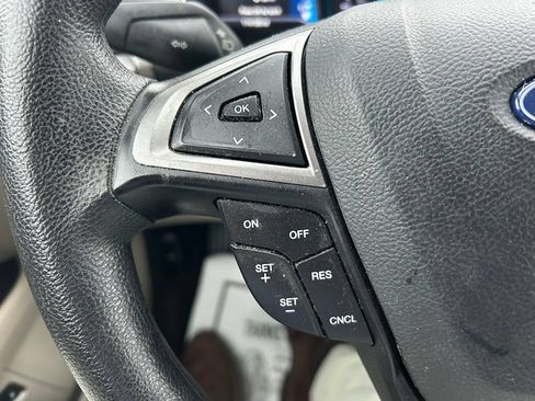 Used 2018 Ford Fusion SE FWD image 20