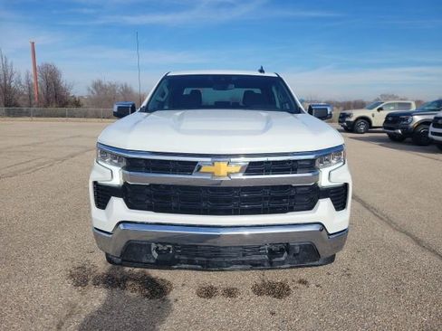 Used 2025 Chevrolet Silverado 1500 LT image 17