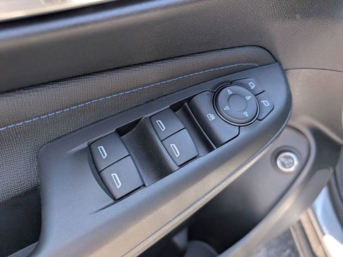 Used 2025 Buick Envista Sport Touring w/ Convenience I Package FWD image 16