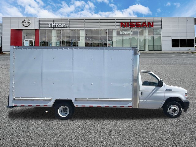 Used 2022 Ford E-350 and Econoline 350 Super Duty w/ Power Windows & Locks Group RWD image 8