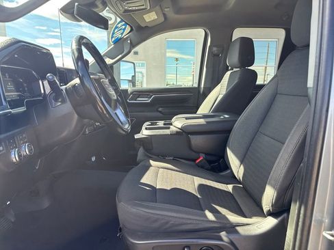 Used 2024 GMC Sierra 2500 SLE image 9