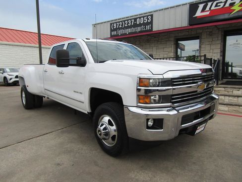 Used 2015 Chevrolet Silverado 3500 LTZ w/ Duramax Plus Package RWD image 6