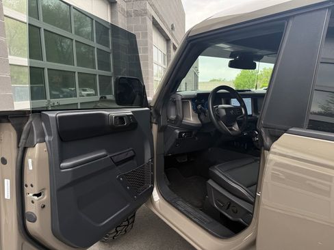 Used 2025 Ford Bronco Outer Banks AWD/4WD image 34
