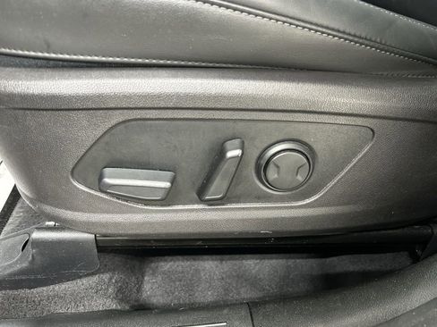 Certified 2022 Kia Sorento SX image 10