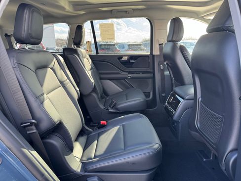 New 2026 Lincoln Aviator AWD image 27