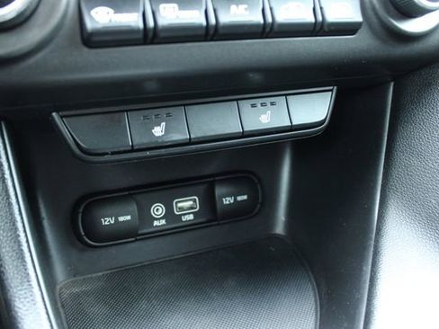 Used 2018 Kia Sportage LX w/ LX Technology Package image 18